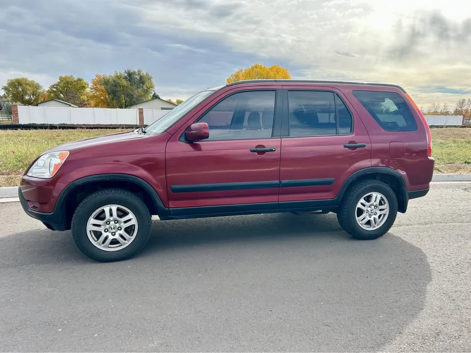 2004 Honda CR-V 2nd Gen - Image 2 of 18