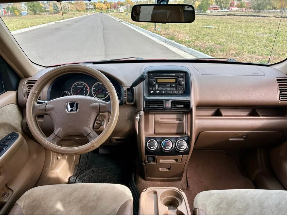 2004 Honda CR-V 2nd Gen - Image 11 of 18