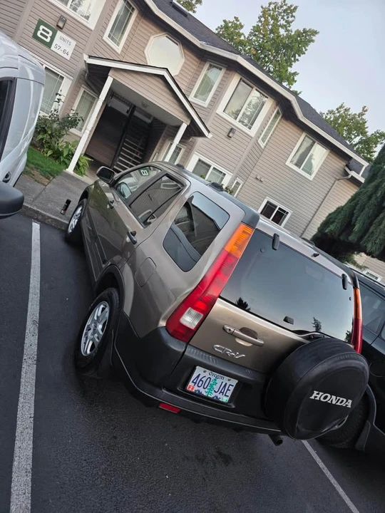 2004 Honda CR-V 2nd Gen - Image 4 of 5