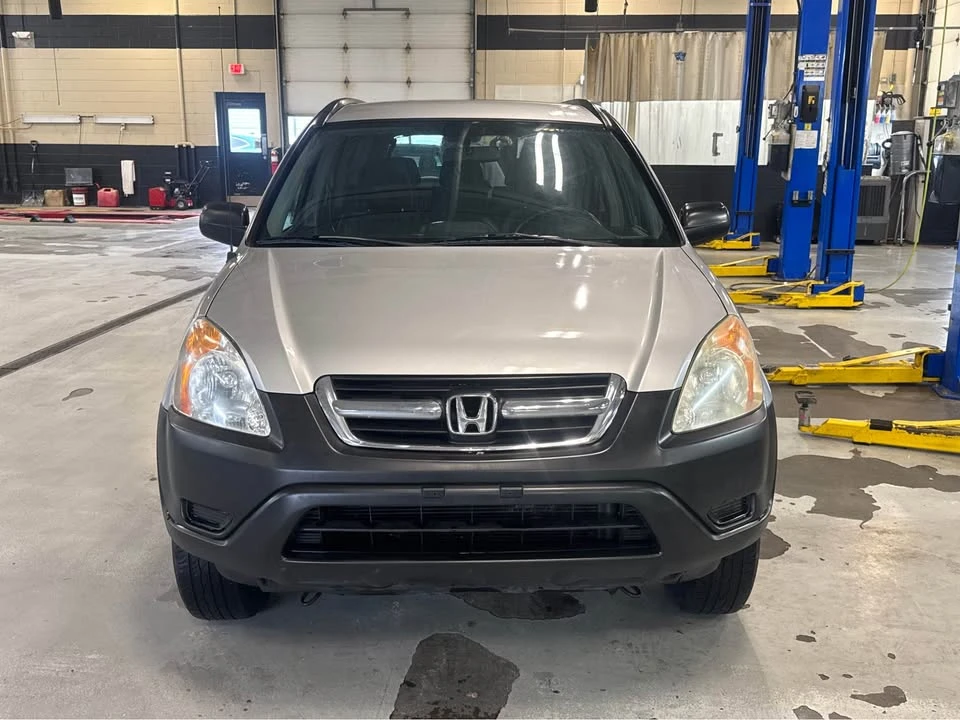 2004 Honda CR-V 2nd Gen - Image 2 of 15