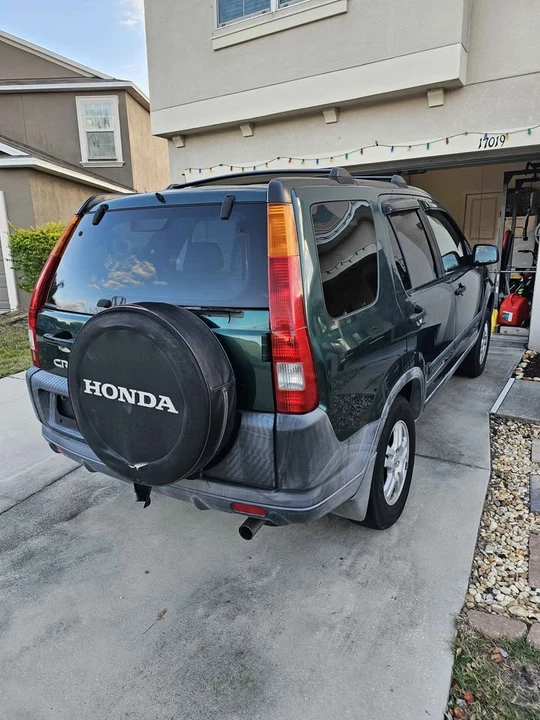2004 Honda CR-V 2nd Gen - Image 2 of 5