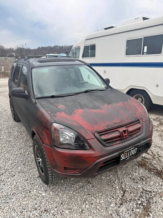 2004 Honda CR-V 2nd Gen - Image 2 of 8