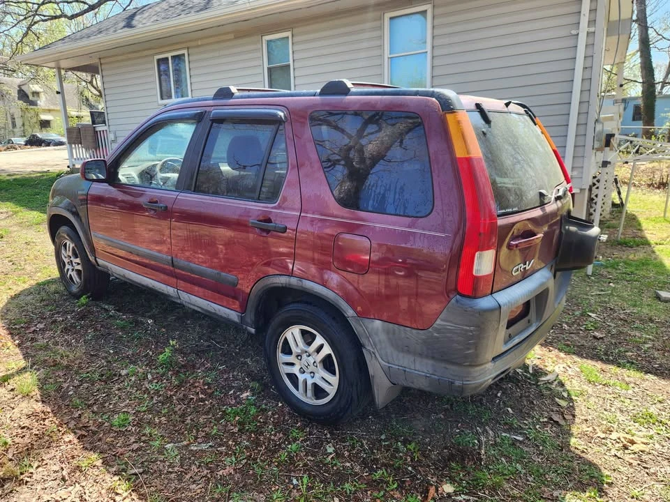 2004 Honda CR-V 2nd Gen - Image 3 of 6