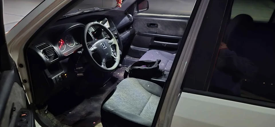 2004 Honda CR-V 2nd Gen - Image 12 of 15
