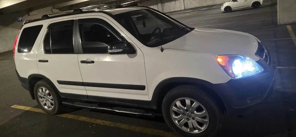 2004 Honda CR-V 2nd Gen - Image 6 of 15