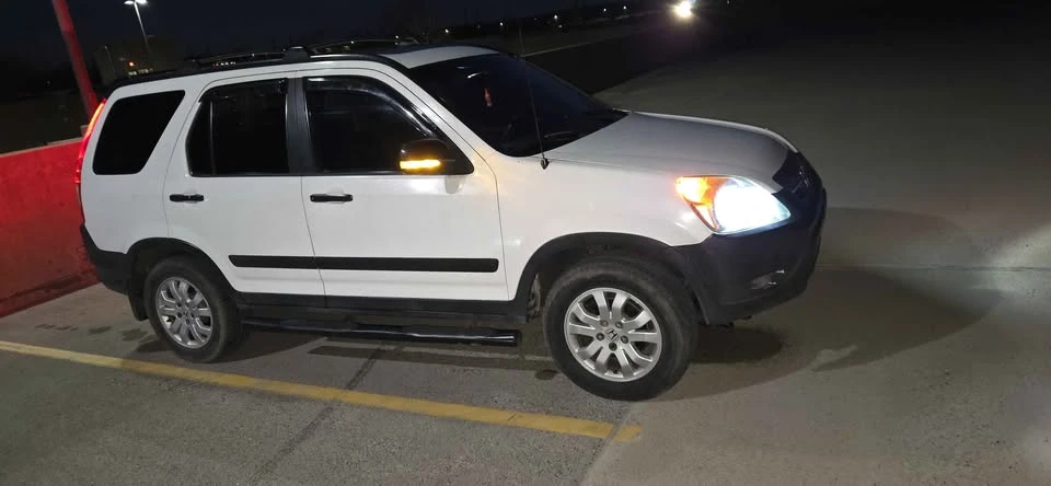 2004 Honda CR-V 2nd Gen - Image 8 of 15