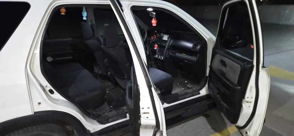 2004 Honda CR-V 2nd Gen - Image 11 of 15