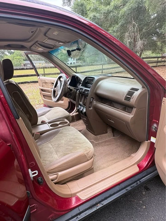 2004 Honda CR-V 2nd Gen - Image 9 of 12