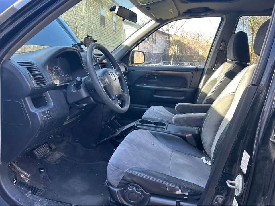 2004 Honda CR-V 2nd Gen - Image 6 of 10