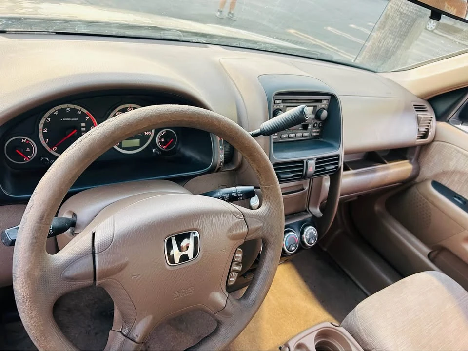 2004 Honda CR-V 2nd Gen - Image 8 of 19