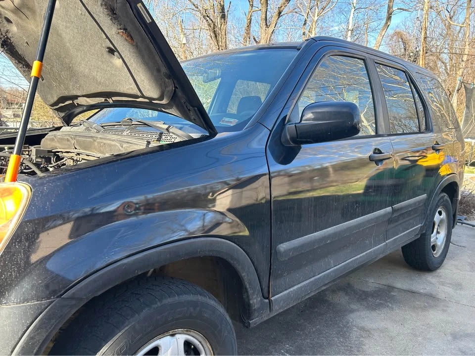 2004 Honda CR-V 2nd Gen - Image 4 of 10