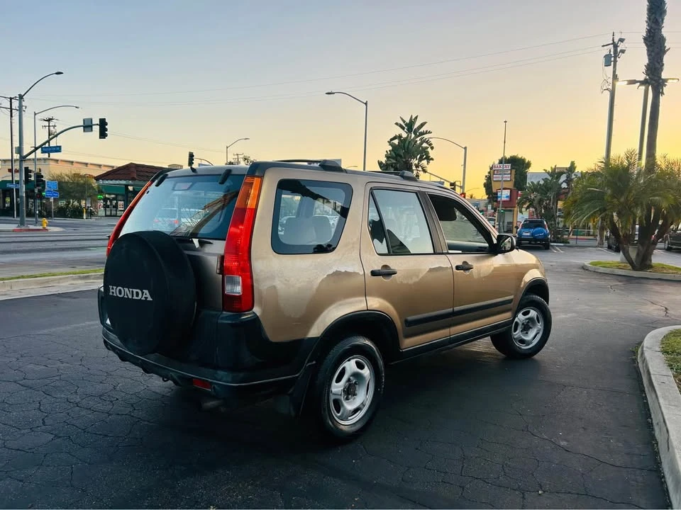 2004 Honda CR-V 2nd Gen - Image 10 of 19