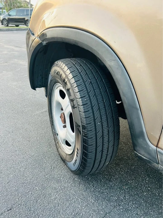 2004 Honda CR-V 2nd Gen - Image 6 of 19