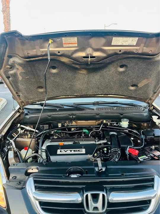 2004 Honda CR-V 2nd Gen - Image 12 of 19