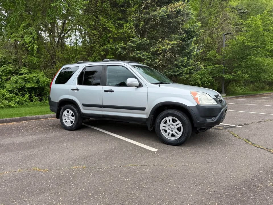 2004 Honda CR-V 2nd Gen - Image 3 of 13
