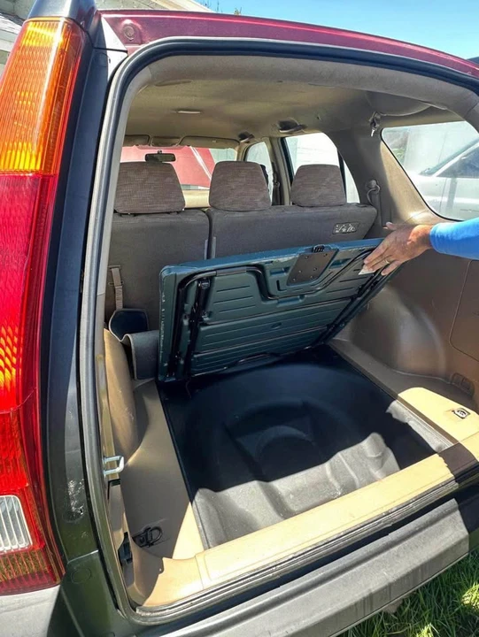 2004 Honda CR-V 2nd Gen - Image 7 of 11