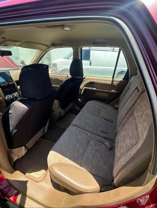 2004 Honda CR-V 2nd Gen - Image 9 of 11