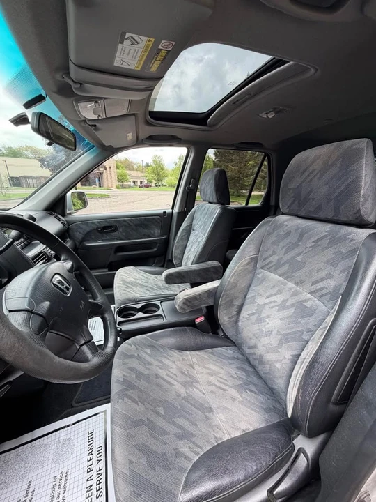 2004 Honda CR-V 2nd Gen - Image 5 of 13