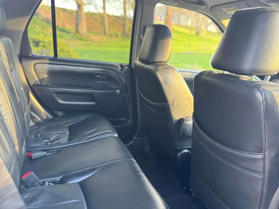 2004 Honda CR-V 2nd Gen - Image 11 of 15