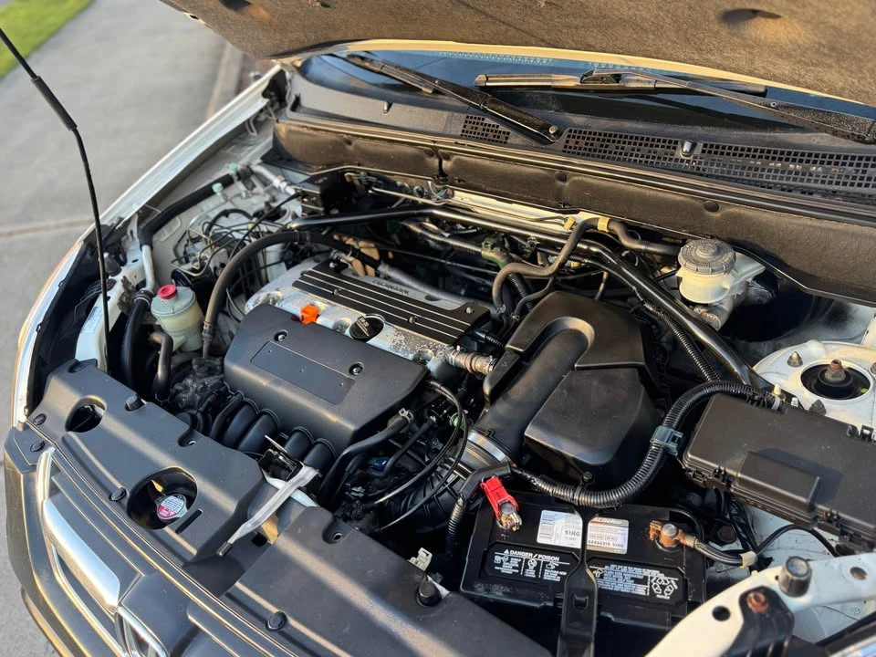 2004 Honda CR-V 2nd Gen - Image 14 of 15