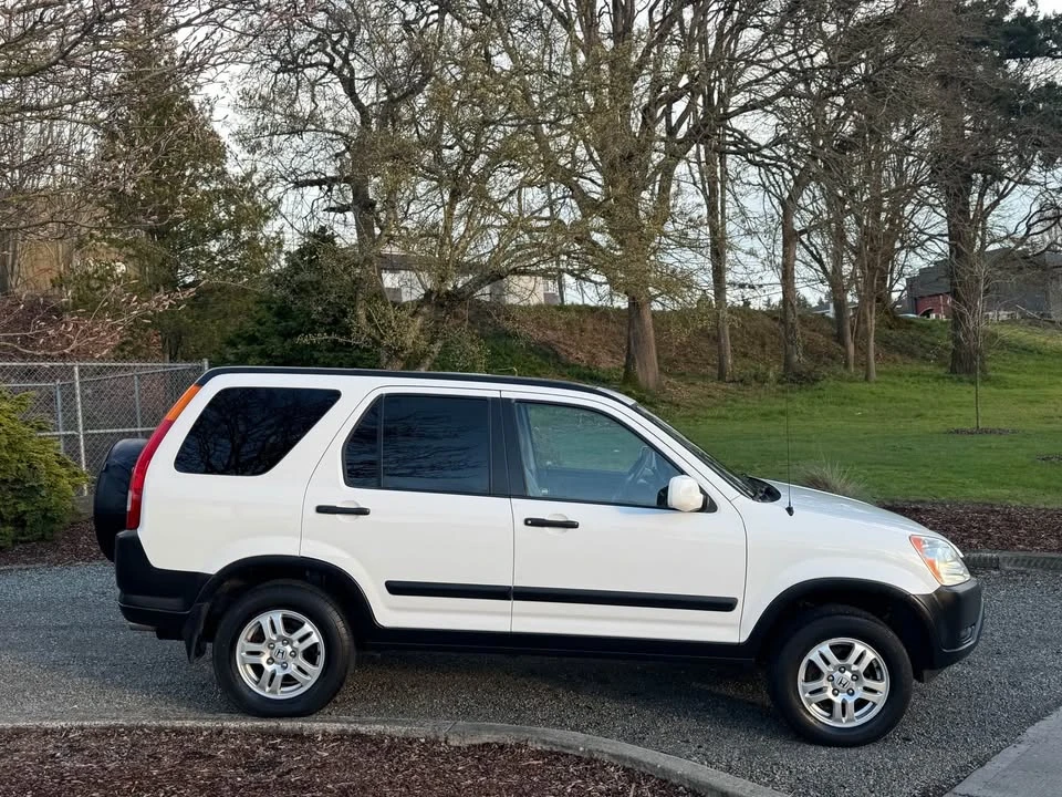 2004 Honda CR-V 2nd Gen - Image 4 of 15