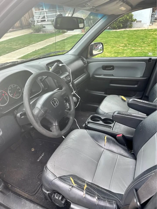 2004 Honda CR-V 2nd Gen - Image 5 of 12