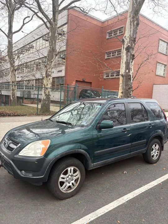 2004 Honda CR-V 2nd Gen - Image 3 of 5