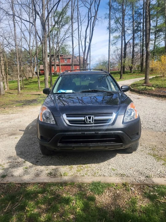 2004 Honda CR-V 2nd Gen - Image 2 of 4