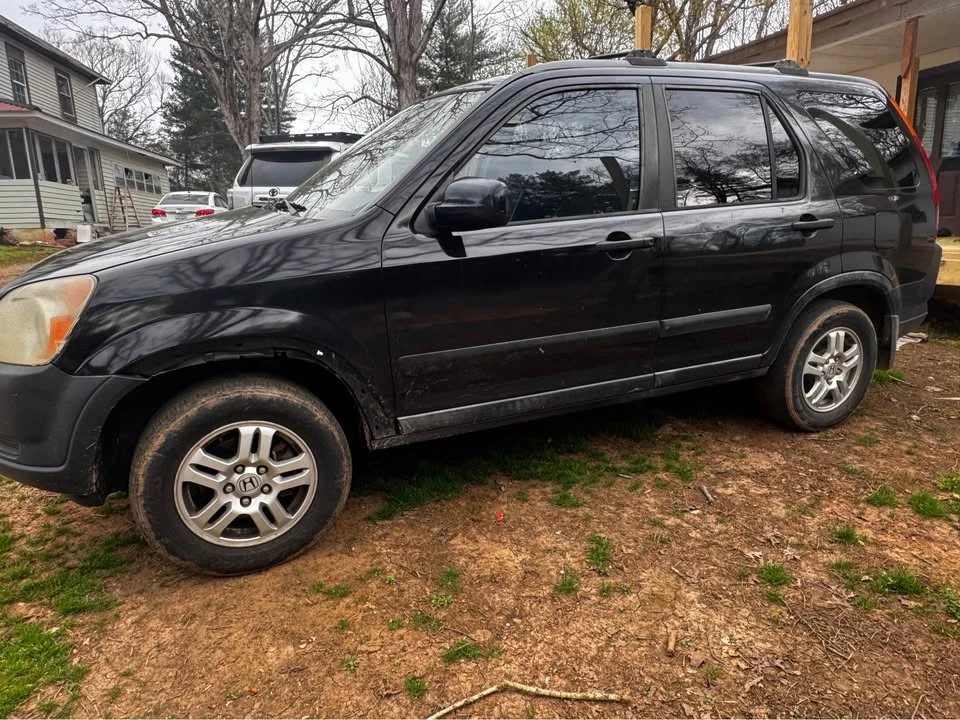 2004 Honda CR-V 2nd Gen - Image 2 of 6
