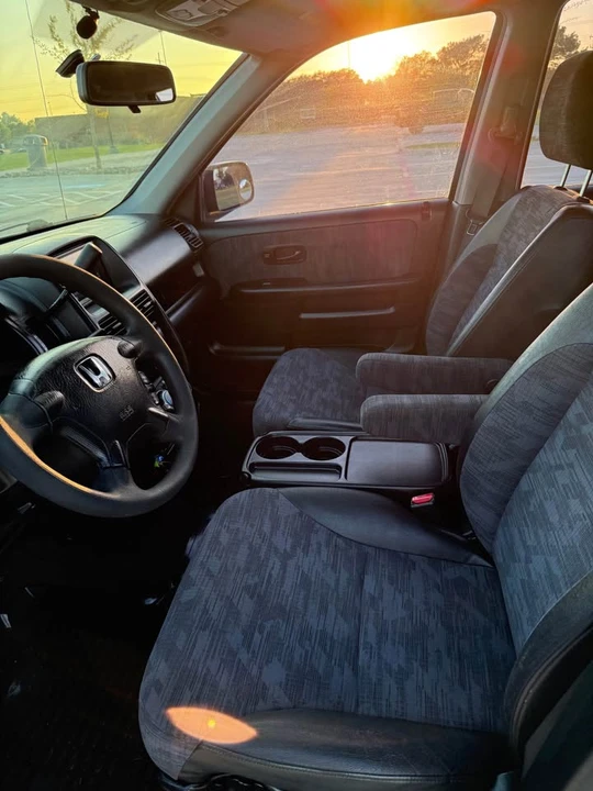 2004 Honda CR-V 2nd Gen - Image 7 of 16