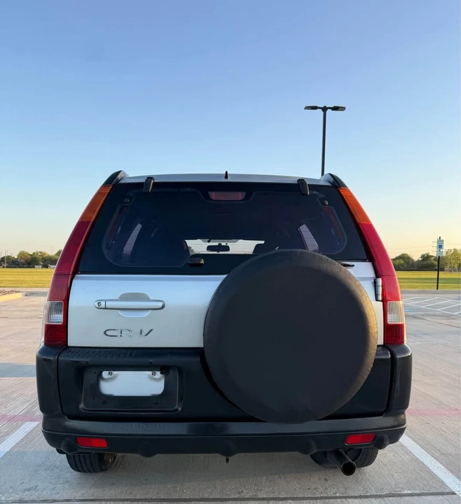 2004 Honda CR-V 2nd Gen - Image 4 of 16