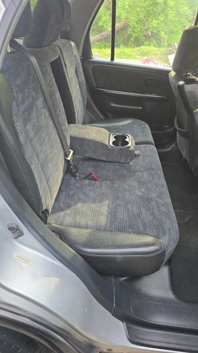2004 Honda CR-V 2nd Gen - Image 8 of 9