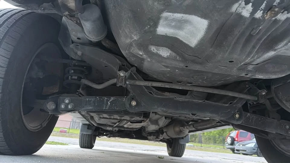 2004 Honda CR-V 2nd Gen - Image 5 of 7