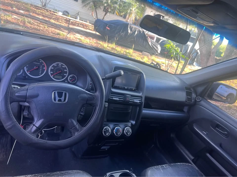 2004 Honda CR-V 2nd Gen - Image 8 of 14