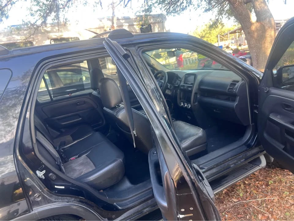 2004 Honda CR-V 2nd Gen - Image 10 of 14