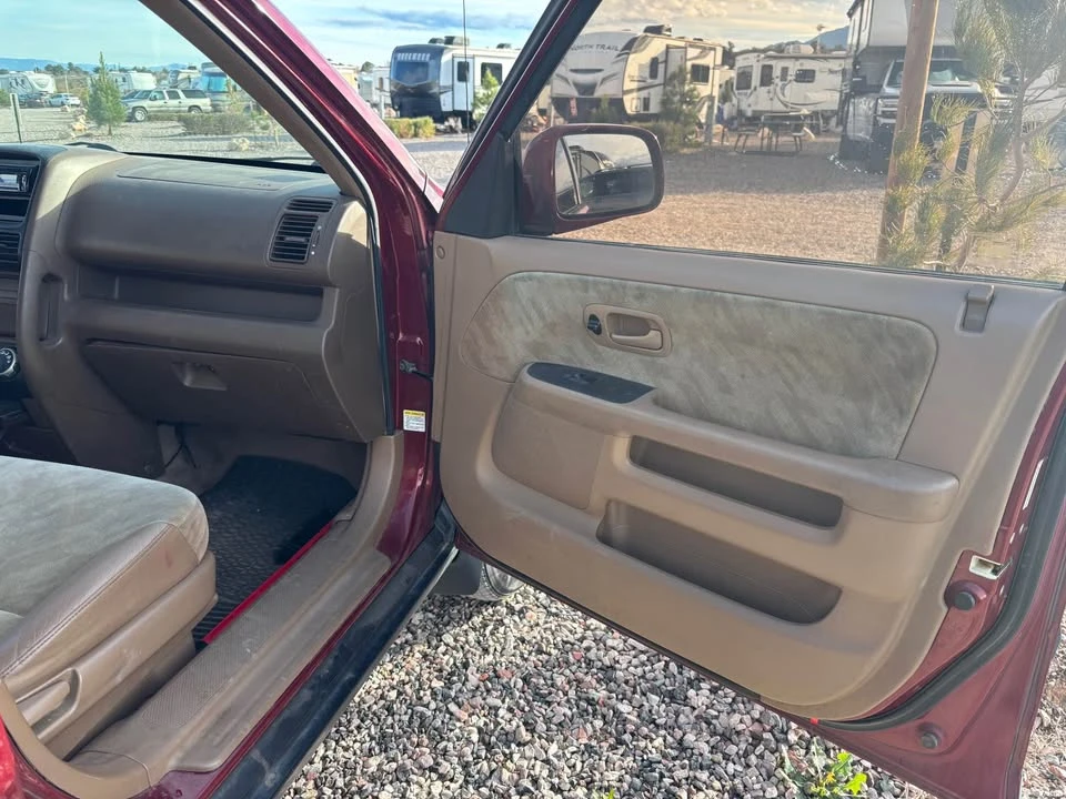 2004 Honda CR-V 2nd Gen - Image 5 of 9