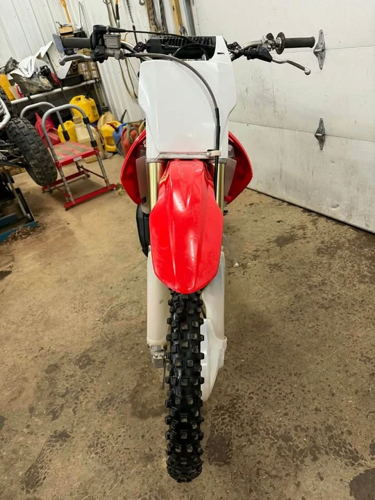 2004 Honda CR - Image 4 of 7