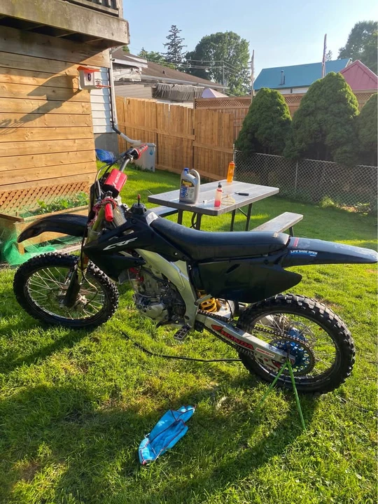 2004 Honda CRF - Image 2 of 5
