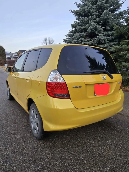 2004 Honda Fit - Image 9 of 11