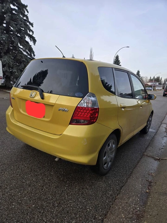 2004 Honda Fit - Image 14 of 15
