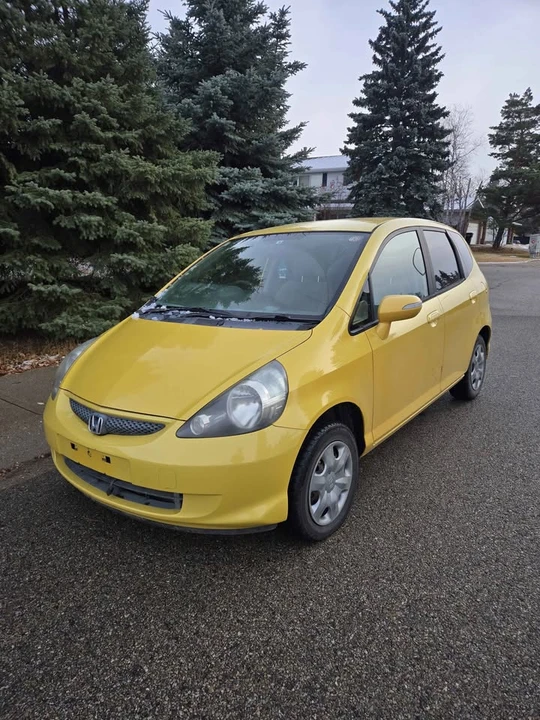 2004 Honda Fit - Image 2 of 15