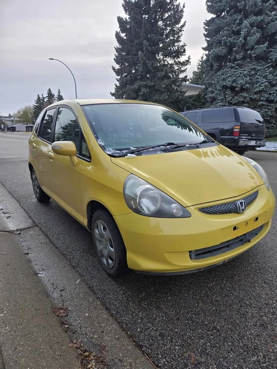 2004 Honda Fit - Image 10 of 11