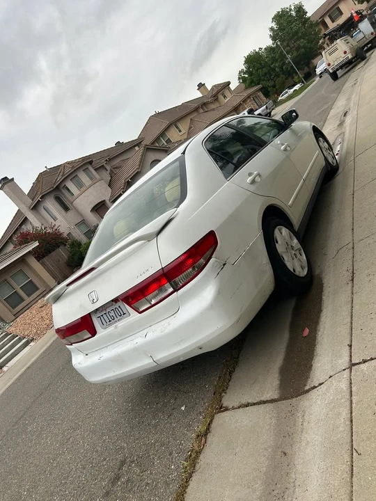 2004 Honda Accord 7th Gen - Image 2 of 15