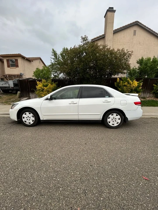 2004 Honda Accord 7th Gen - Image 4 of 15