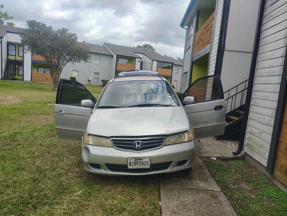 2004 Honda Odyssey - Image 18 of 19