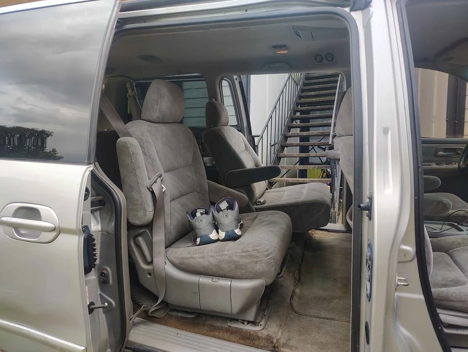 2004 Honda Odyssey - Image 9 of 19