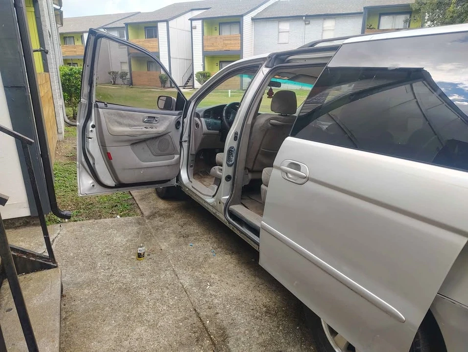 2004 Honda Odyssey - Image 16 of 19