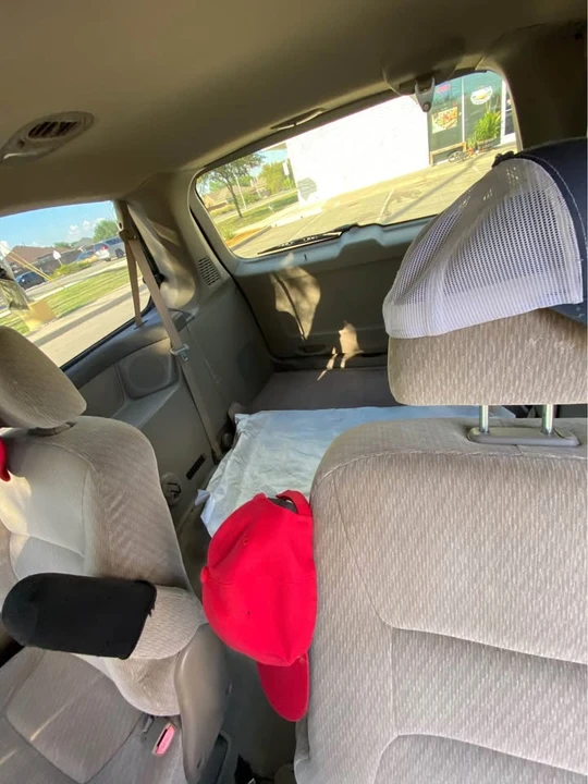 2004 Honda Odyssey - Image 6 of 19