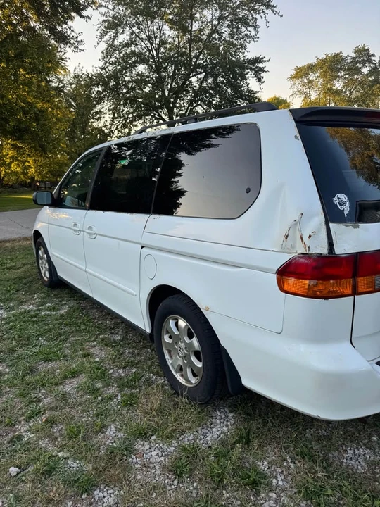2004 Honda Odyssey - Image 3 of 7
