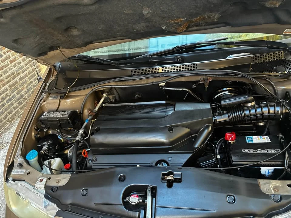 2004 Honda Odyssey - Image 15 of 20